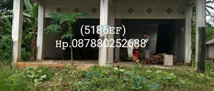 5187ef Rumah 2 Lantai di Tongkuno, Muna, Sulawesi Tenggara 1