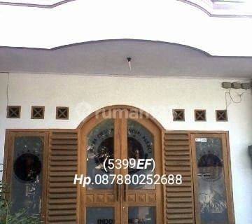 5399ef Rumah 2 Lantai di Jombang Kota, Jawa Timur 1