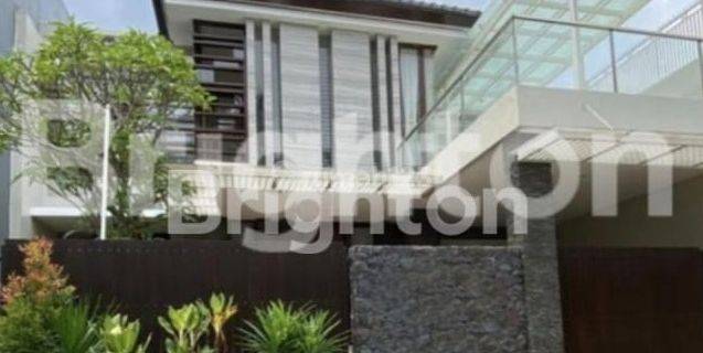 rumah bagus strategis daerah araya malang lokasi villa taman golf. Asri,tenang,aman.Lokasi ciamik arah djati lounge 1