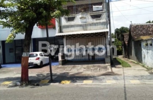 Strategic Commercial Building Urip Sumoharjo Madiun 1