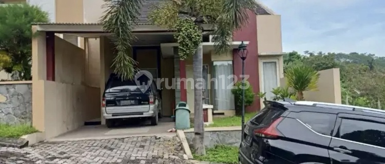 Rumah Semi Furnished Bagus Di Villa Esperanza 1