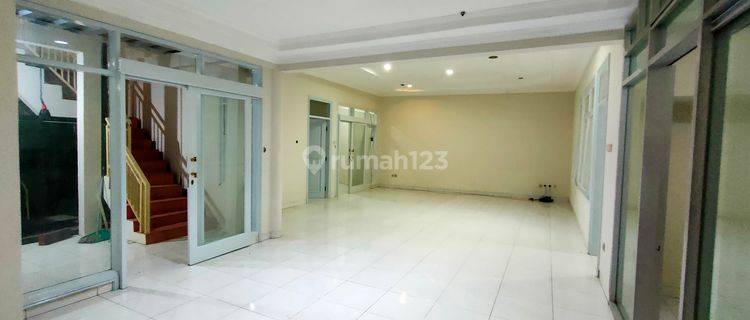RUMAH MALEER GATSU TENGAH KOTA  1