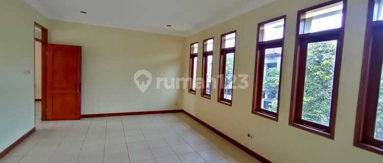 Sewa Rumah Terawat Batununggal 1