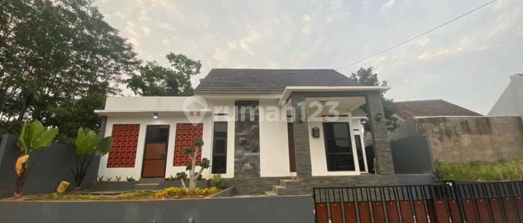 Ready to Occupy House in Gunungpati Semarang Flood-Free Home 1