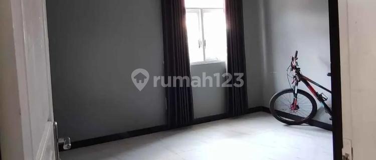 Partially Furnished House in Siwarak, West Ungaran 1