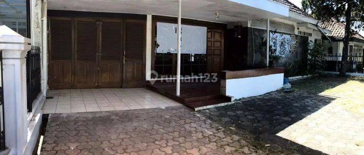 Dijual Cepat Rumah Lama Lokasi Strategis Dekat Gasibu Bandung 1