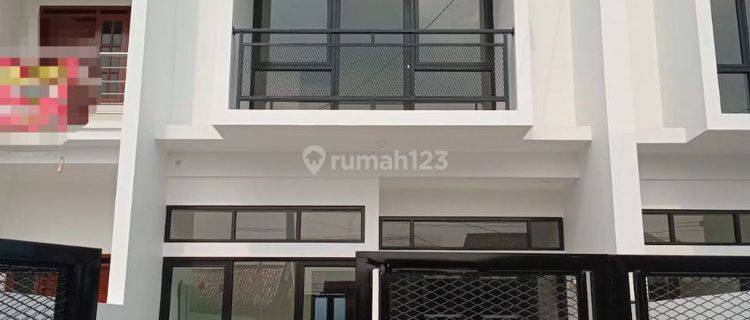 Unit Terbatas Rumah Minimalis 2 Lantai Area Cisaraten Kulon  1