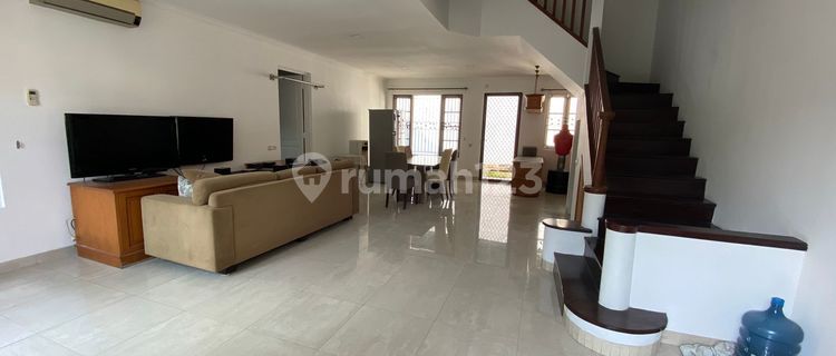 Rumah Standar Rapih Halaman Belakang Luas Taman Provence Bsd City 1