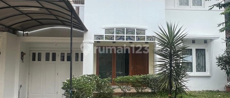 Rumah Semi Furnished Armer Halaman Luas Taman Giri Loka Bsd  1