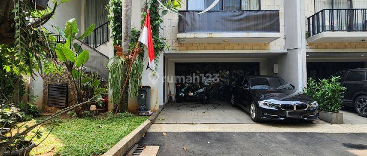 Rumah Ampera - Kemang ~ Lt/Lb 166/300 ~ Lokasi Strategis 1