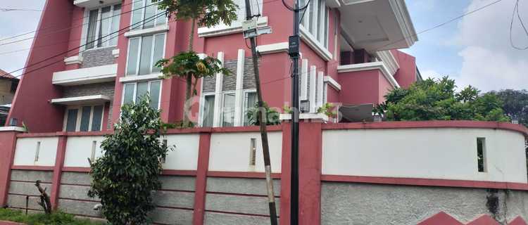 Corner House in Green Ville West Jakarta, Close to Mall, University, and Traditional Market 1