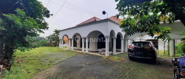 Rumah kuno gaya klasik dg halaman luas di kawasan elite Semarang 1