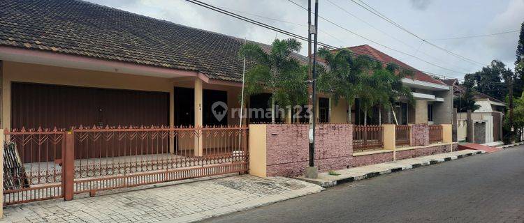 Rumah Luas Murah Tengah Kota Semarang 1
