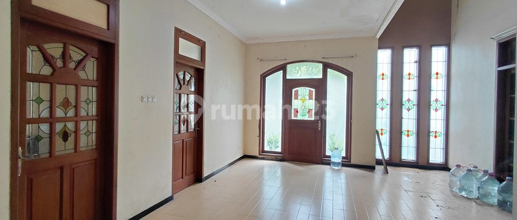 Rumah Mewah Hook di Bukit Sari Dekat Undip Semarang 1