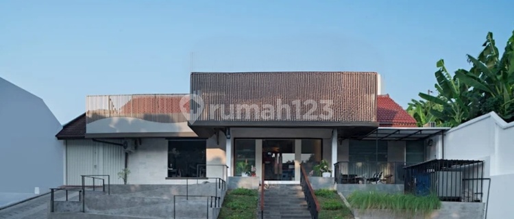 Ruang Usaha Tengah Kota Dg Parking Area Luas 1