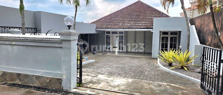 Rumah 1 Lantai Dg Kolam Renang di Gajah Mungkur Semarang 1