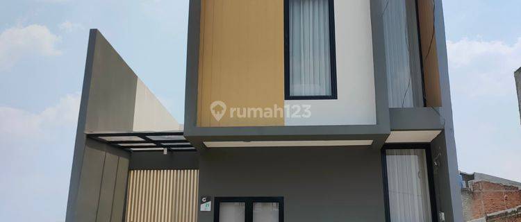 Rumah Keren 2 Lantai Dekat ke Kawasan BSD City Tangerang  1