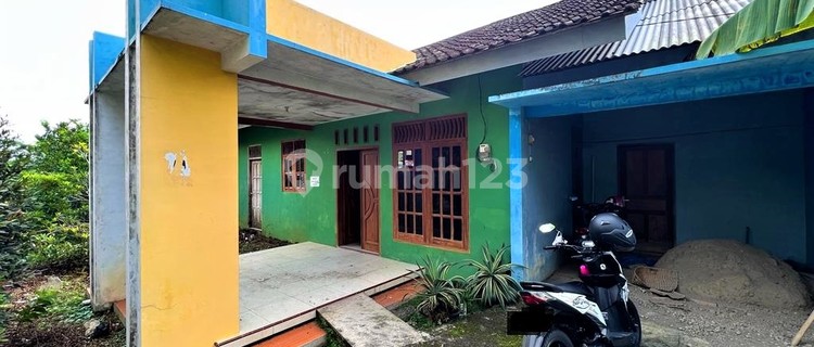 Rumah+Bonus Kebun Buah di Karanganyar, 3 Kamar 1