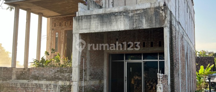 Rumah 2 Lantai Desain Kontemporer Karanganyar  1