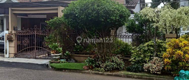 Rumah Asri, lingkungan aman dan nyaman, di Graha Bintaro 1