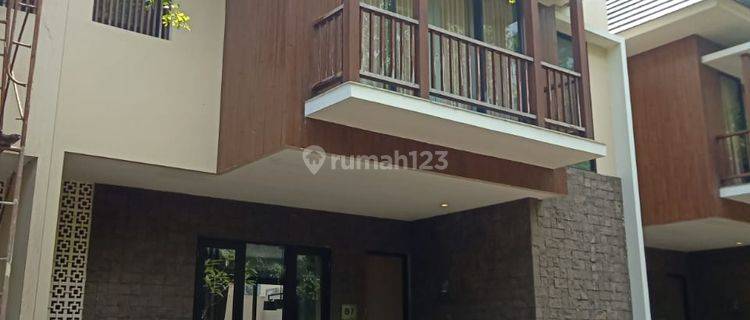 Vila Uluwatu Jimbaran Full Furnish Hadap Selatan Sudah Renov 3 Bedroom SHM Dekat Gwk 1