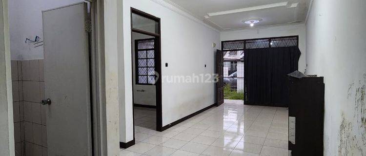 For Sale Rumah Satu Lantai Taman Rahayu Perlu Renovasi 1