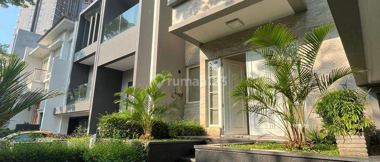 Dijual Rumah Mewah Pik Gold Coast 300m2 Belakang Danau, Jarang Dijual . Best Deal Jakut  1