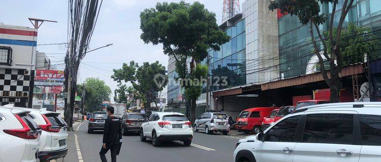 Showroom Jalan Radio Dalam Raya , Kebayoran Baru , Jakarta Selatan  1