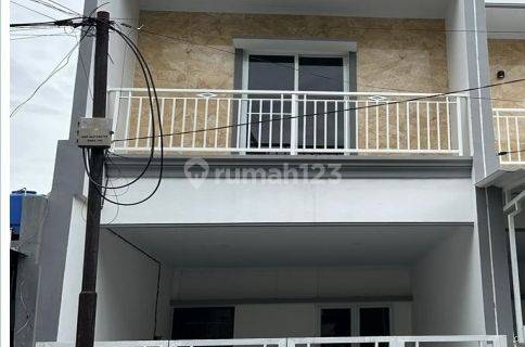 Rumah di Jalan Angsana Raya, Duri Kepa – Jakarta Barat 1