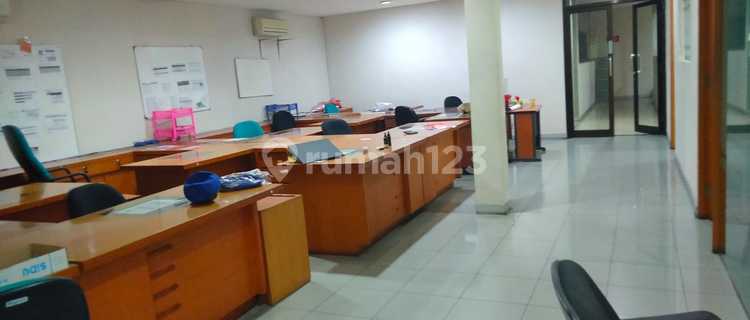 Ruang usaha di Jl. Slamet Riyadi , Laweyan, Kota Surakarta, Jawa Tengah  1