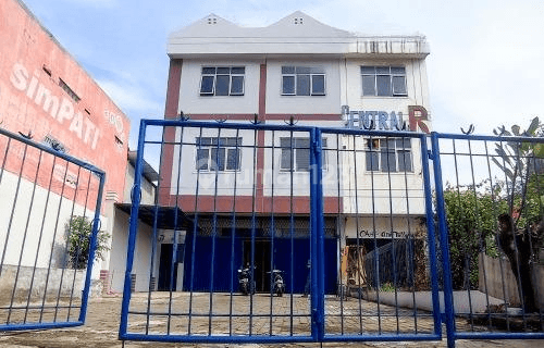 Ruko 3 Lantai di Petukangan Utara - Pesanggrahan, Jakarta Barat 1