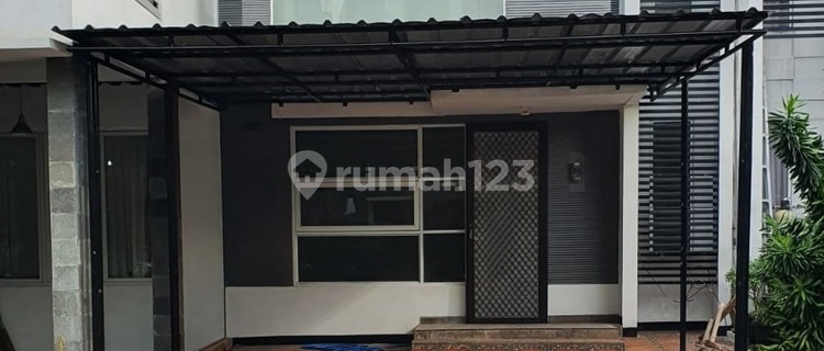 Rumah di Royal Serpong Village, Tangerang Selatan 1