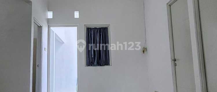 Beautiful Forest Hill House 1