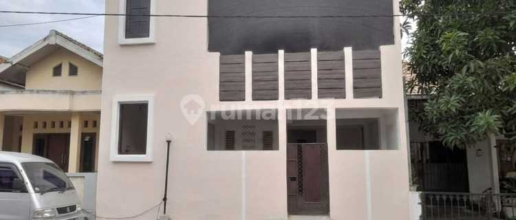 2-Storey Boarding House Jl. Taman Satrio Manah Near Usm 1
