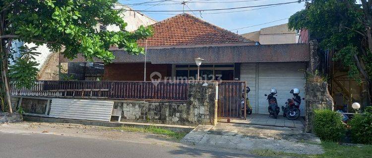 Rumah Sewa tengah kota di Jalan Erlangga 1