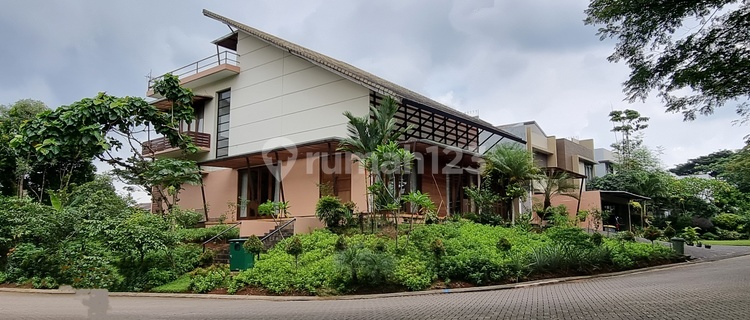 Ready-to-Occupy Hook House in BSD Green Cove 1