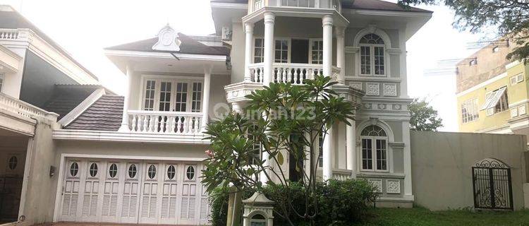 Rumah Classic Halaman Luas Siap Huni di Victoria River Park BSD  1