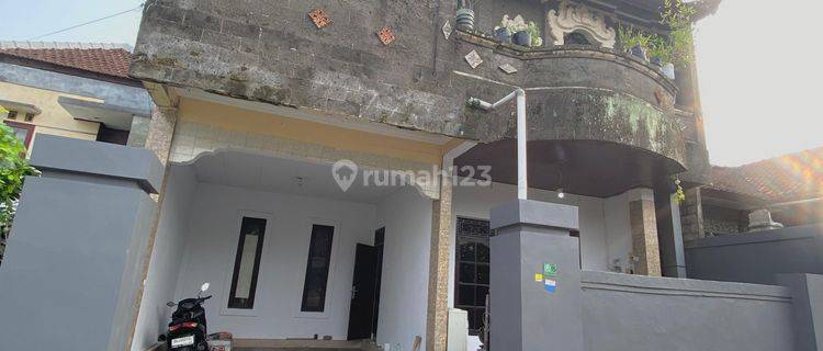 Di Jual Rumah 2 Lantai Lokasi : Jl. Kresna Darmasaba Badung 1