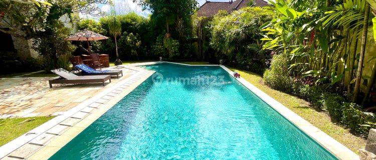  For Sale Traditional Balinese Style 5 Bedrooms In Berawa Canggu 1