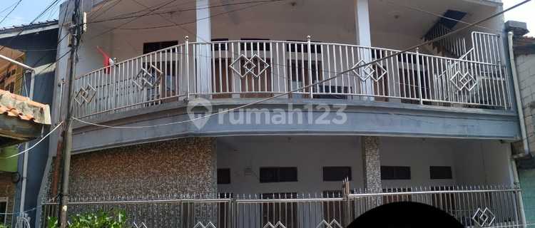 3-Story Boarding House for Sale in Cikini, Central Jakarta 1