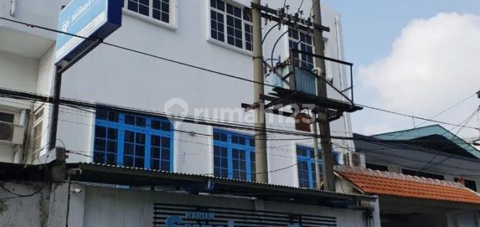 Three-Storey Office Building Simomulyo Second Road Raya Banyu Urip 1