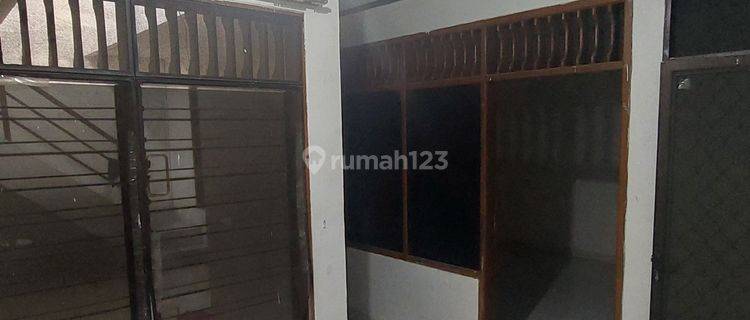 Disewakan Rumah Mangga Besar 10 X 25 Cocok Utk Gudang / Kantor 1