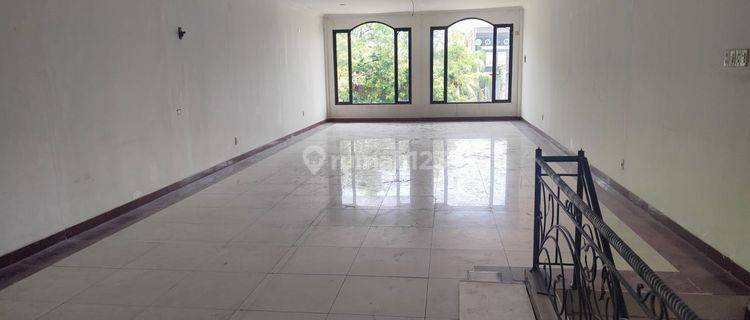 Ruko Kemang Raya 3 Lantai 1