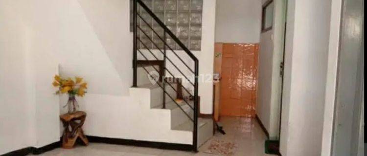 Rumah Strategis 3 Lantai di Belakang Hotel Dipatiukur Bandung 1