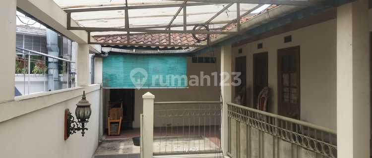 Comfortable & Strategic Boarding House on Jl Cihapit Bandung 1