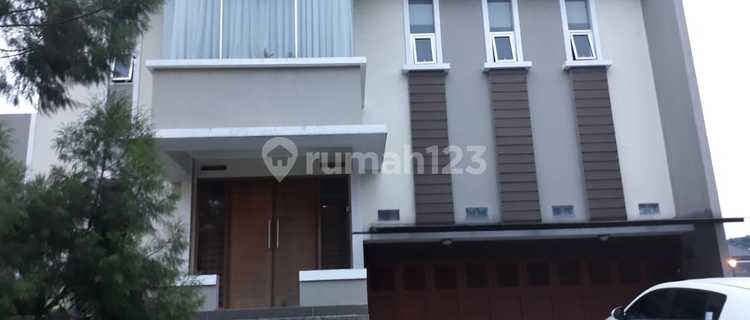 Jual/Sewa Rumah Mewah  Strategis di Kota Baru Parahyangan,Bandung  Full Furnish 1