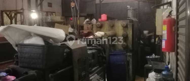 Gudang di Holis Bandung, Dijual Beserta Mesin Pembuat Plastik 1