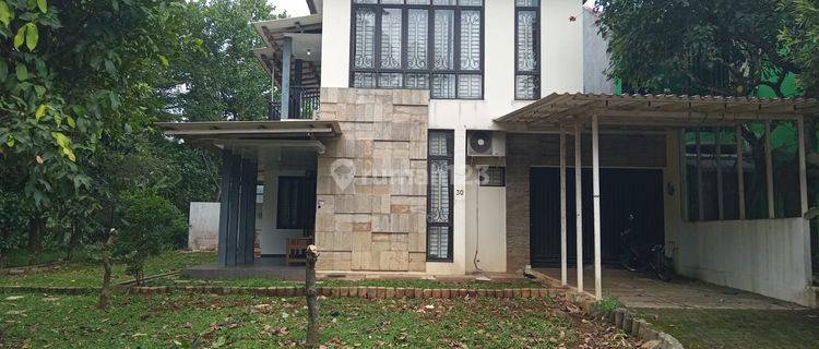 Dijual Rumah Posisi di Hook di Sentul City 1