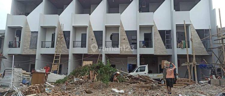 Rumah town house baru dlm cluster Utan kayu Matraman jaktim 1