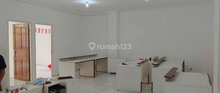 Dijual Ruko Gandeng 3 lantai siap huni di Jakarta 1